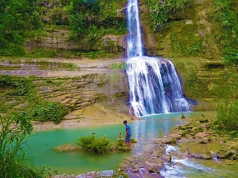 bohol tourist spot essay