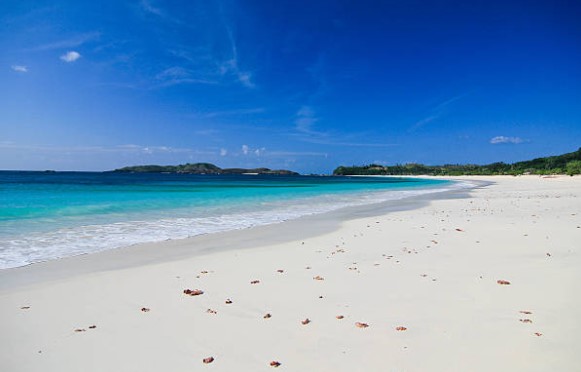 Calaguas Island - Tourist spots in Camarines Norte