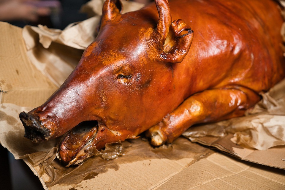 lechon - best things to do in the philippines