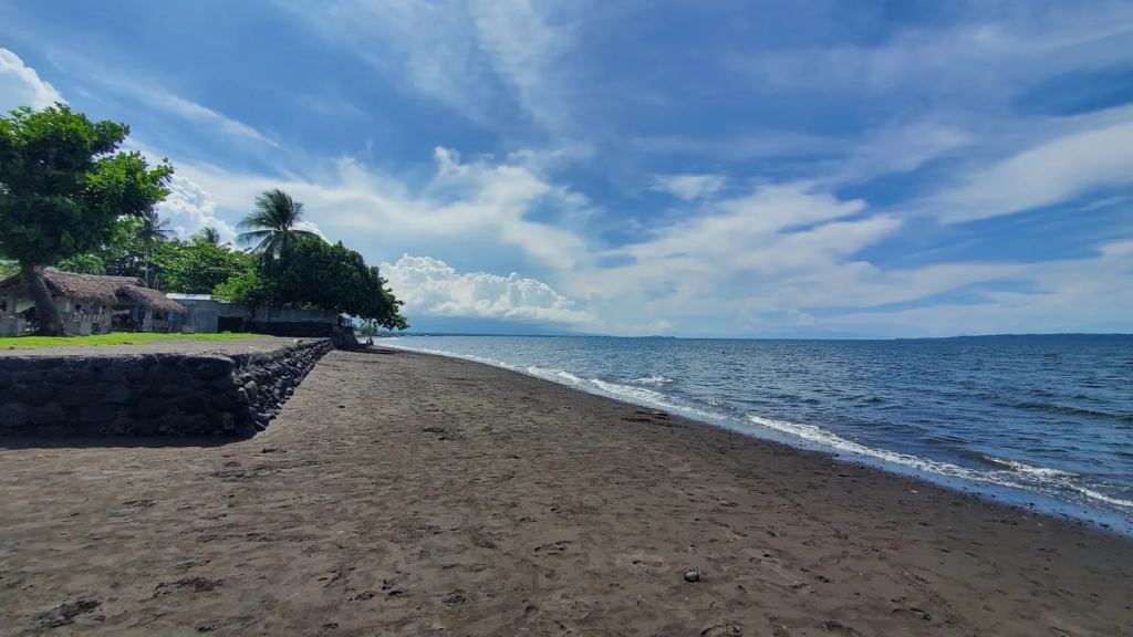 Sogod Black Sand Beach - Albay